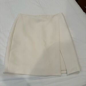 White House Black Market Cream Work skirt - size 4